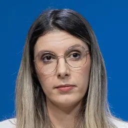 Portrait of Diana-Anda Buzoianu