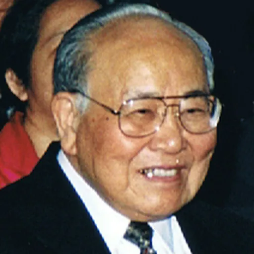 Portrait of Timothy Lin