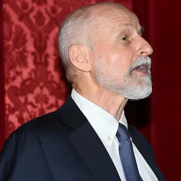 Portrait of Christopher Chandler