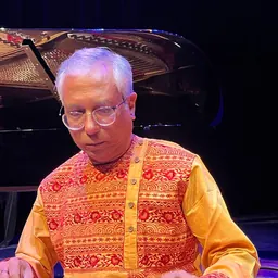 Portrait of Debasis Chakroborty