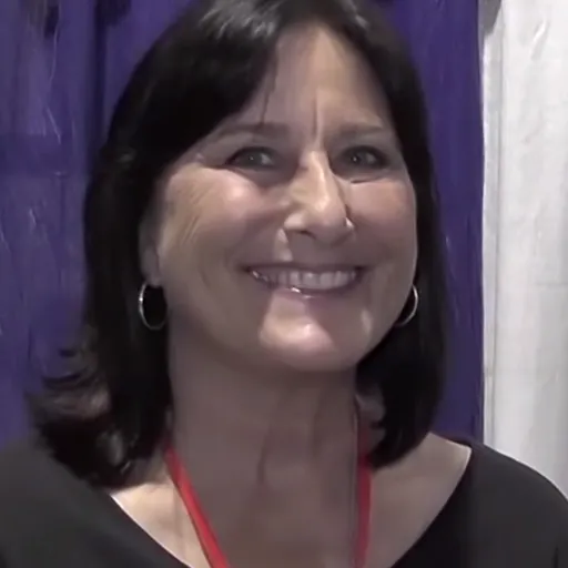 Portrait of Katie Leigh