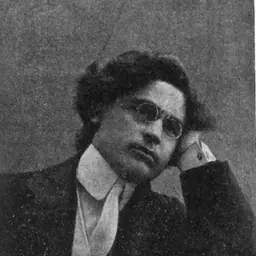 Portrait of Shahan Natalie