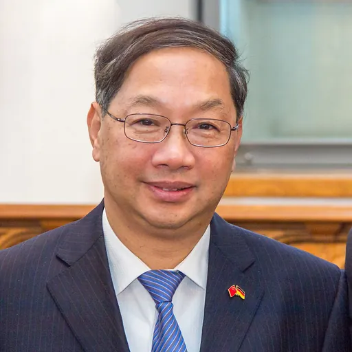Portrait of Shi Mingde