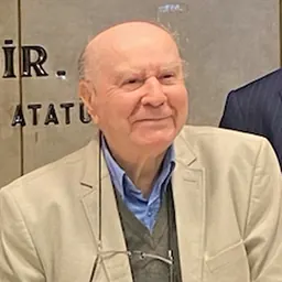 Portrait of Adnan Özyalçıner