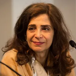 Portrait of Tina Rosenberg
