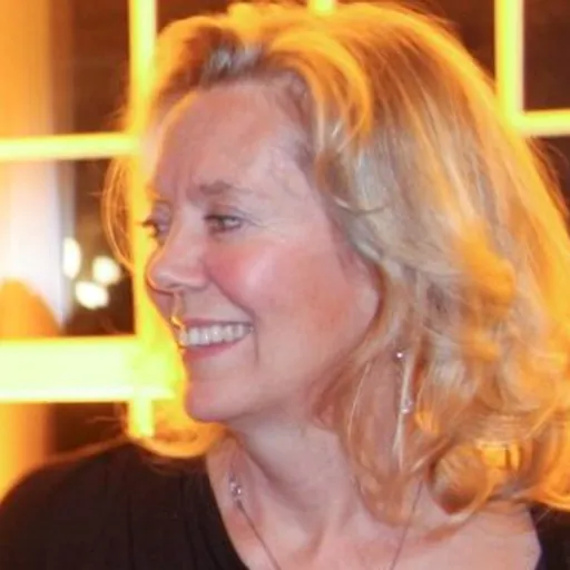 Portrait of Linda A. Mason