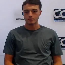 Portrait of Noah Dobson