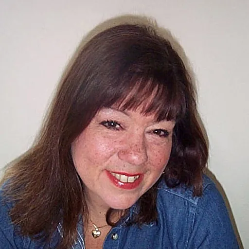Portrait of Heather Couper