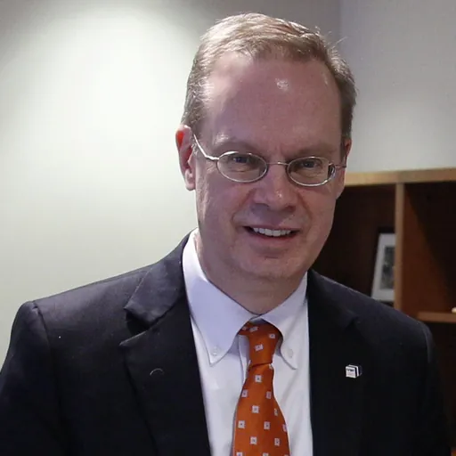 Portrait of Kent Douglas Syverud