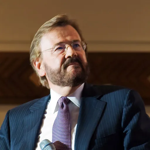 Portrait of Garth Turner