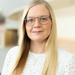Portrait of Julia Kronlid