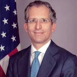 Portrait of Anthony Luzzatto Gardner