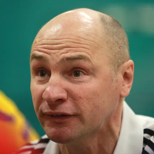 Portrait of Bernd Roos