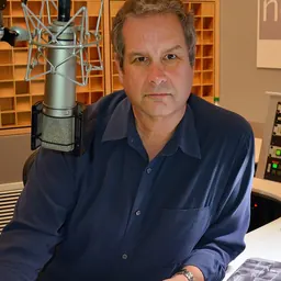 Portrait of Jamie McIntyre