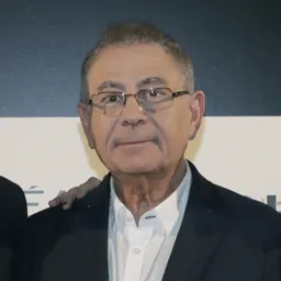 Portrait of Roberto Verino