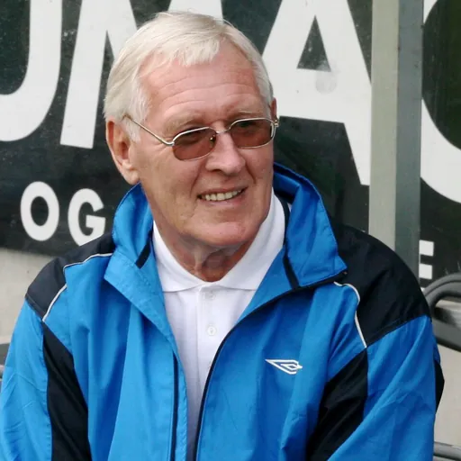 Portrait of Tony Knapp