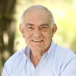 Portrait of Uri D Herscher