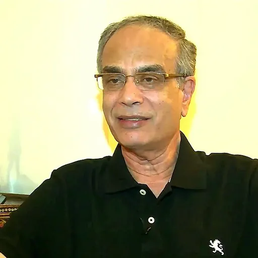 Portrait of Dinesh Khanna