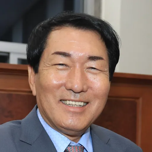 Portrait of Ahn Sang-soo