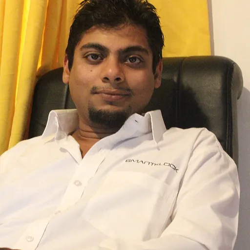 Portrait of Jason Fernandes