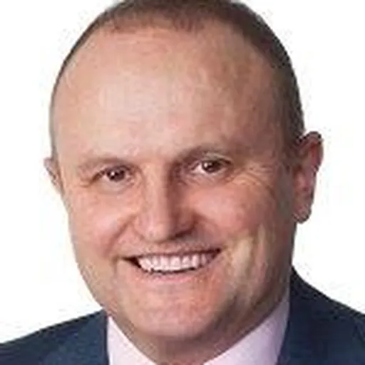 Portrait of Jason Wood