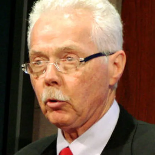 Portrait of Larry Long