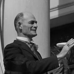 Portrait of Paul B. Johnson Jr.