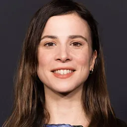 Portrait of Aylin Tezel