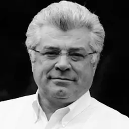 Portrait of Tim Lister