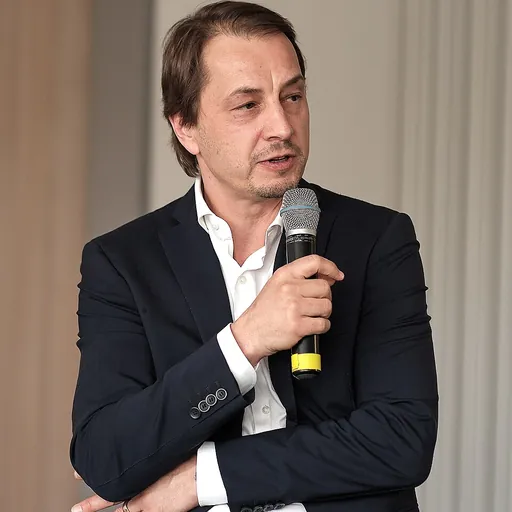 Portrait of Peter Szurman