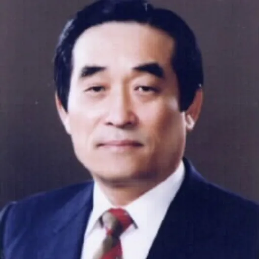 Portrait of Lee Yong-hui