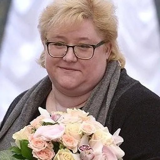 Portrait of Nina Mozer