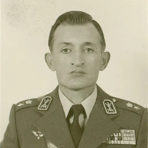 Portrait of Nosratollah Momtahen