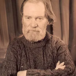 Portrait of Alex Salaueu