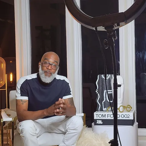Portrait of Mark Curry