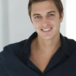Portrait of Tom Hatton