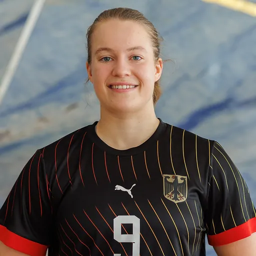 Portrait of Lisa Antl