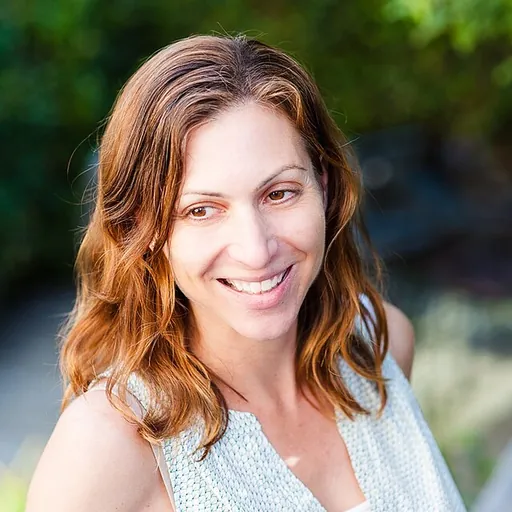 Portrait of Lara Bazelon