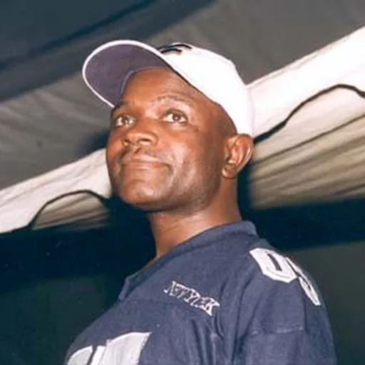 Portrait of Simon Chimbetu