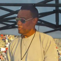 Portrait of Ed Caruthers