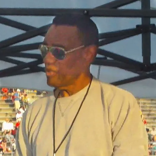 Portrait of Ed Caruthers