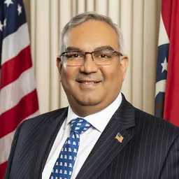 Portrait of Vivek Malek