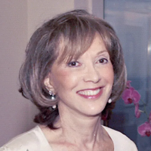 Portrait of Faanya Rose