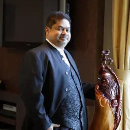 Portrait of Vijay Eswaran