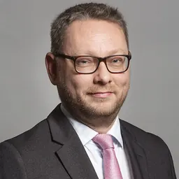 Portrait of Richard Thomson