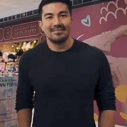 Portrait of Luis Manzano