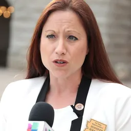 Portrait of Jennifer Jermaine