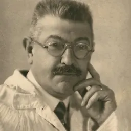 Portrait of Guy Laroche