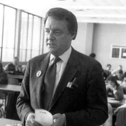Portrait of Bill Bonds