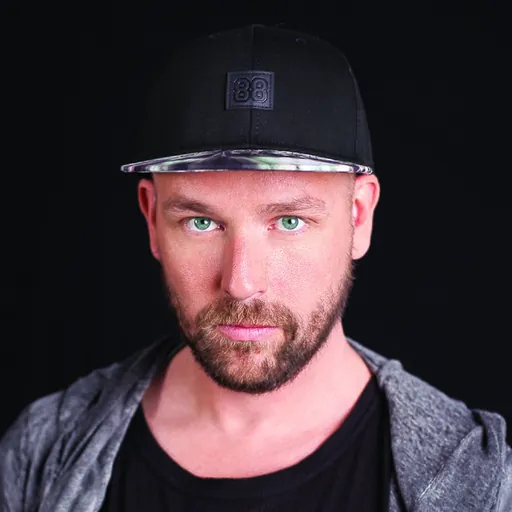 Portrait of Sander Kleinenberg